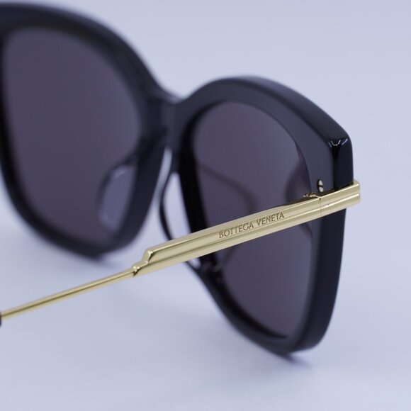 🕶️ New Bottega Veneta BV1296SA 001 Sunglasses - Black Frame, Grey Lenses - Picture 6 of 10